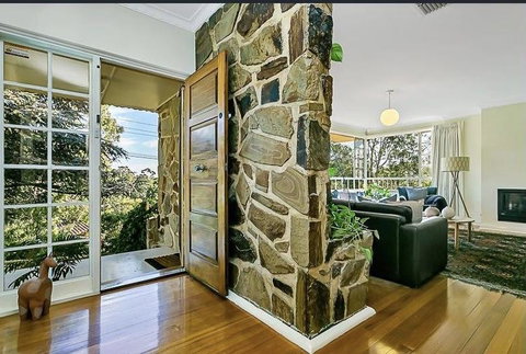 Stunning House With Beautiful Entertainment Area!! - Accommodation Brisbane 0
