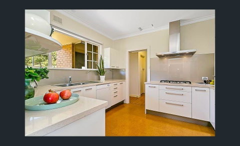 Stunning House With Beautiful Entertainment Area!! - Accommodation Brisbane 9
