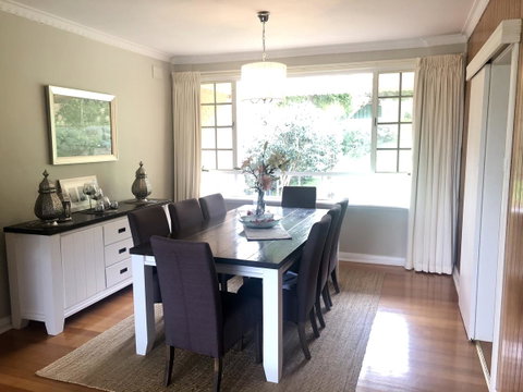 Stunning House With Beautiful Entertainment Area!! - Accommodation Brisbane 6