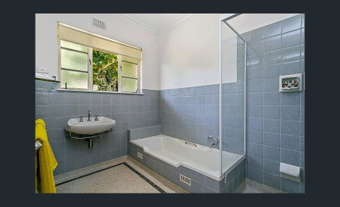 Stunning House With Beautiful Entertainment Area!! - Accommodation Brisbane 11