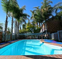 Cattlemans Country Motor Inn  Serviced Apartments - Accommodation Brisbane