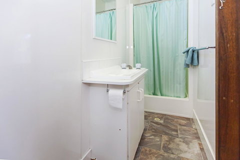 Echo Holiday Parks - Naracoorte - Accommodation Brisbane 8