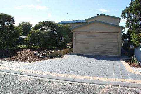 LAS ARENAS - The Sands - BEACH HOUSE - Accommodation Brisbane 0