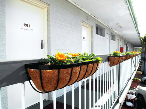 Econo Lodge Rivervale - Accommodation Brisbane 1