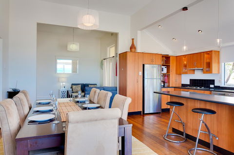 Cottesloe Beach House I - Accommodation Brisbane 19