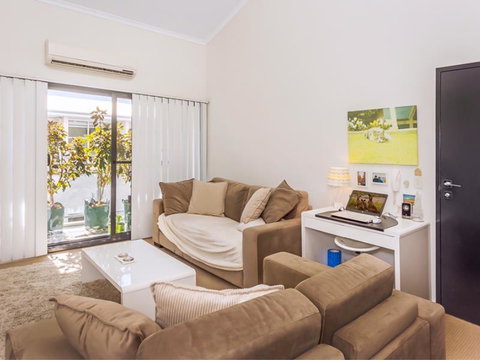 Home Apartment - Perth City Centre - Free WiFi - Accommodation Brisbane 0