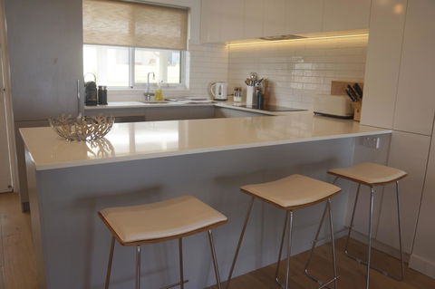 Cottesloe Beachfront Ocean View Apartment - Accommodation Brisbane 13