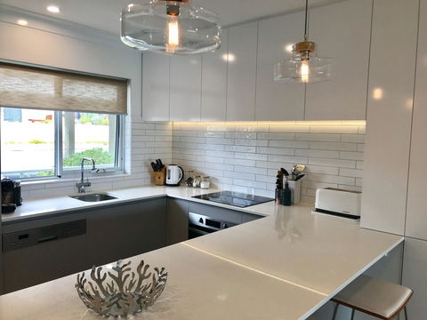 Cottesloe Beachfront Ocean View Apartment - Accommodation Brisbane 12