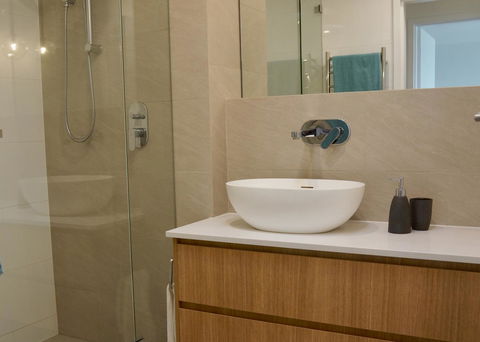 Cottesloe Beachfront Ocean View Apartment - Accommodation Brisbane 17