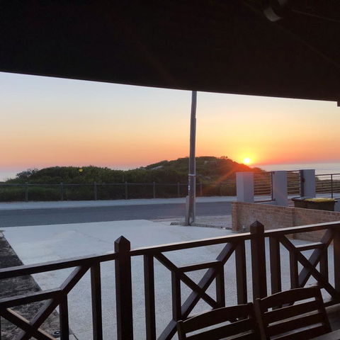 The Compass Beach House - Accommodation Brisbane 9