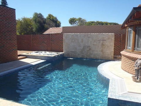 The Compass Beach House - Accommodation Brisbane 26