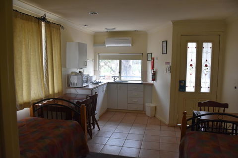 Mount Barker Valley Views Motel & Chalets, Western Australia - Accommodation Brisbane 38