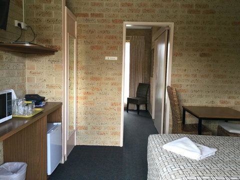 Mount Barker Valley Views Motel & Chalets, Western Australia - Accommodation Brisbane 9