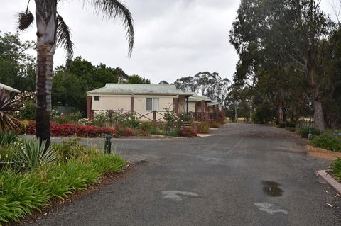 Mount Barker Valley Views Motel & Chalets, Western Australia - Accommodation Brisbane 33