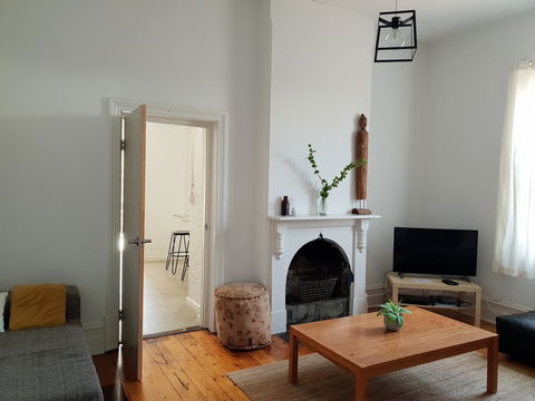 Captain\'s Heritage Cottage - Central Fremantle 2 Bedroom Historic Cottage - Accommodation Brisbane 10