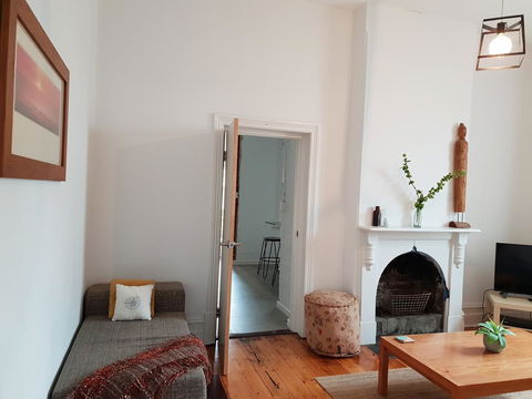Captain\'s Heritage Cottage - Central Fremantle 2 Bedroom Historic Cottage - Accommodation Brisbane 4
