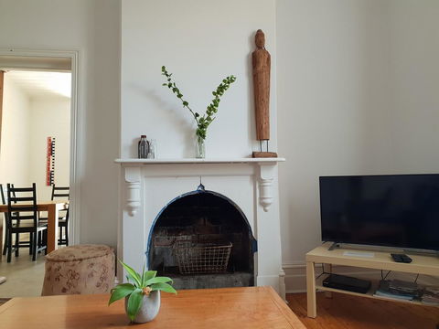 Captain\'s Heritage Cottage - Central Fremantle 2 Bedroom Historic Cottage - Accommodation Brisbane 8