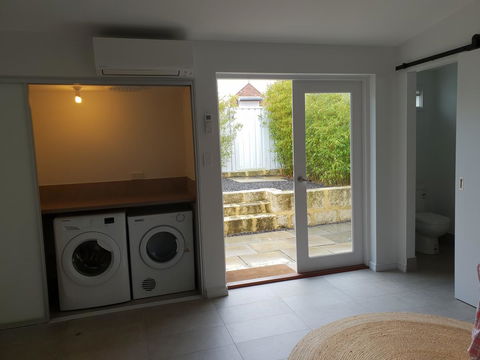 Captain\'s Heritage Cottage - Central Fremantle 2 Bedroom Historic Cottage - Accommodation Brisbane 14