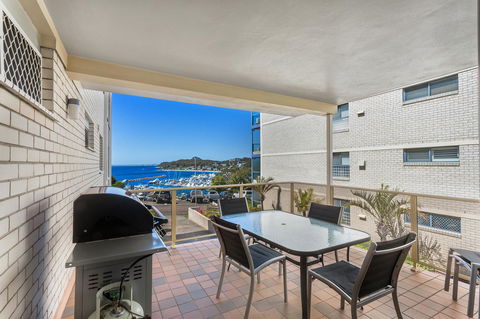 Laman Lodge, Unit 2, 15 Laman Street - Accommodation Brisbane 13