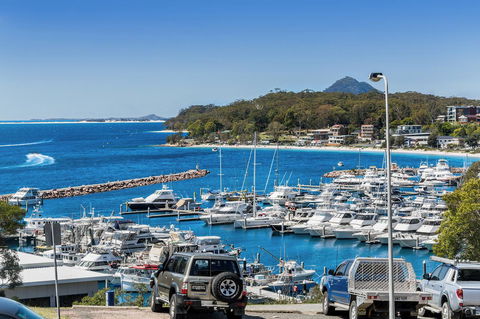 Laman Lodge, Unit 2, 15 Laman Street - Accommodation Brisbane 15