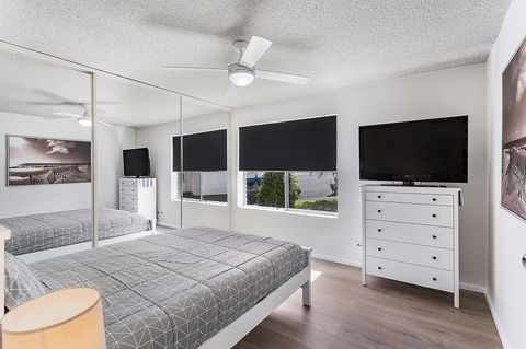 Laman Lodge, Unit 2, 15 Laman Street - Accommodation Brisbane 8