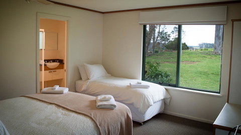 Karri Mia Chalets And Studios - Accommodation Brisbane 10