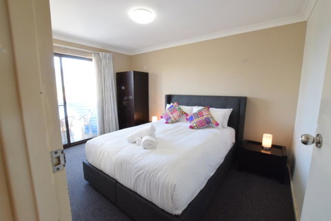 West Beach Lagoon 123 - Location & Views!!! - Accommodation Brisbane 3