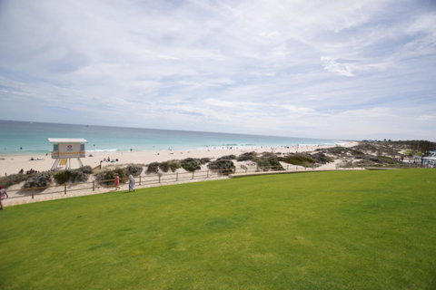 West Beach Lagoon 123 - Location & Views!!! - Accommodation Brisbane 19