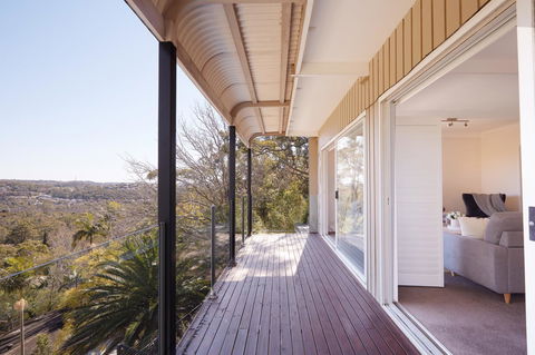 Bright And Spacious Family Home With Leafy Deck - Accommodation Brisbane 23