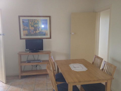 Oxley Cove Holiday Apartment - Accommodation Brisbane 9