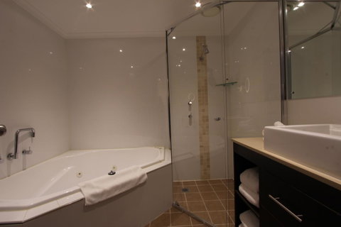 Crowne Plaza Hawkesbury Valley, An IHG Hotel - Accommodation Brisbane 10