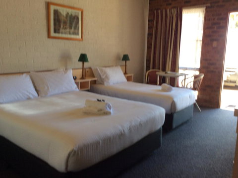 Bega Downs Motor Inn - Accommodation Brisbane 2