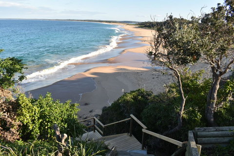 Neptune I Absolute Beachfront I Stunning Views - Accommodation Brisbane 37