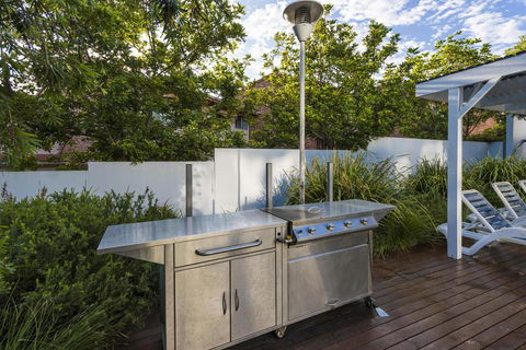 Oaks Nelson Bay Lure Suites - Accommodation Brisbane 7