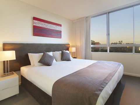 Oaks Nelson Bay Lure Suites - Accommodation Brisbane 13