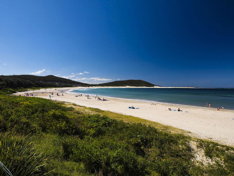 Oaks Nelson Bay Lure Suites - Accommodation Brisbane 4