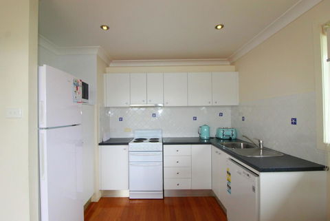 Anglesea, 17 Hodgson Street - Accommodation Brisbane 3