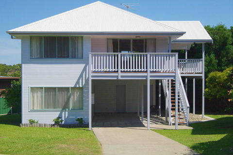 Anglesea, 17 Hodgson Street - Accommodation Brisbane 0