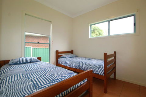 Anglesea, 17 Hodgson Street - Accommodation Brisbane 11