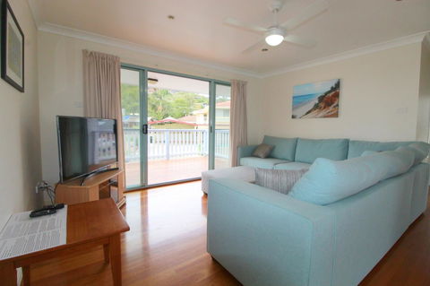 Anglesea, 17 Hodgson Street - Accommodation Brisbane 2