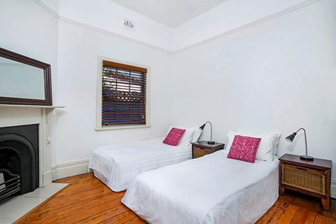 Holiday Home Fairy Bower Road Manly FAB05 - Accommodation Brisbane 5
