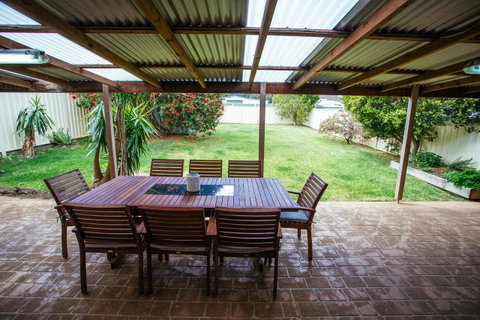 Sunbaker Pet Friendly Awards Finalist 4 Mins Walk To Culburra Beach - Accommodation Brisbane 29