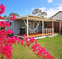 Hayes Beach House - Jervis Bay - Pet Friendly - Accommodation Brisbane