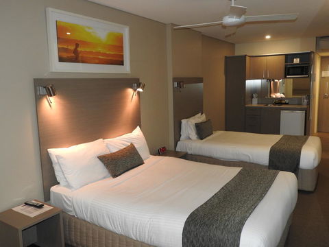 Manly Paradise Motel & Apartments - Accommodation Brisbane 1