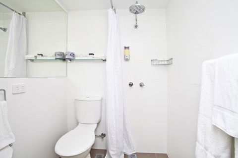 Manly Paradise Motel & Apartments - Accommodation Brisbane 9