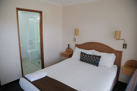 Sapphire Waters Motor Inn - Accommodation Brisbane 29