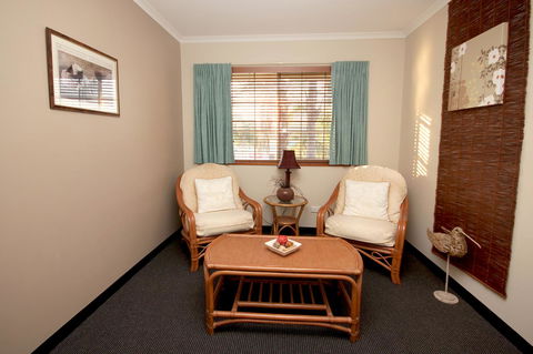 Sapphire Waters Motor Inn - Accommodation Brisbane 14