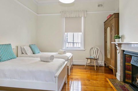 Oversized 2 Bedroom Manly Beach House - Accommodation Brisbane 5