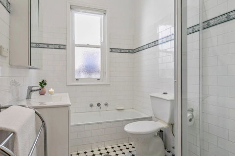 Oversized 2 Bedroom Manly Beach House - Accommodation Brisbane 8