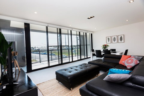 Brand New Executive Apartment - Accommodation Brisbane 21